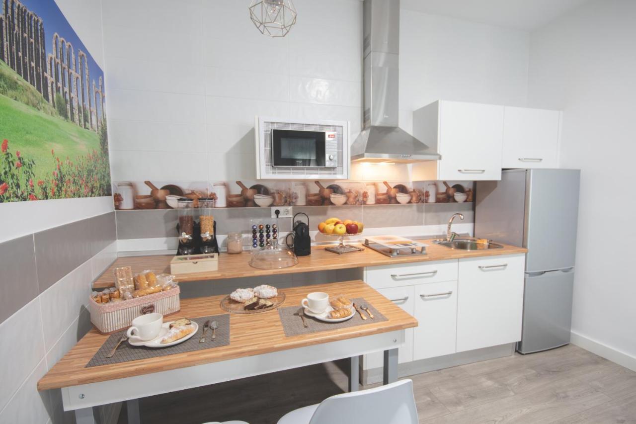 Apartamentos Coso De San Albin Мерида Экстерьер фото