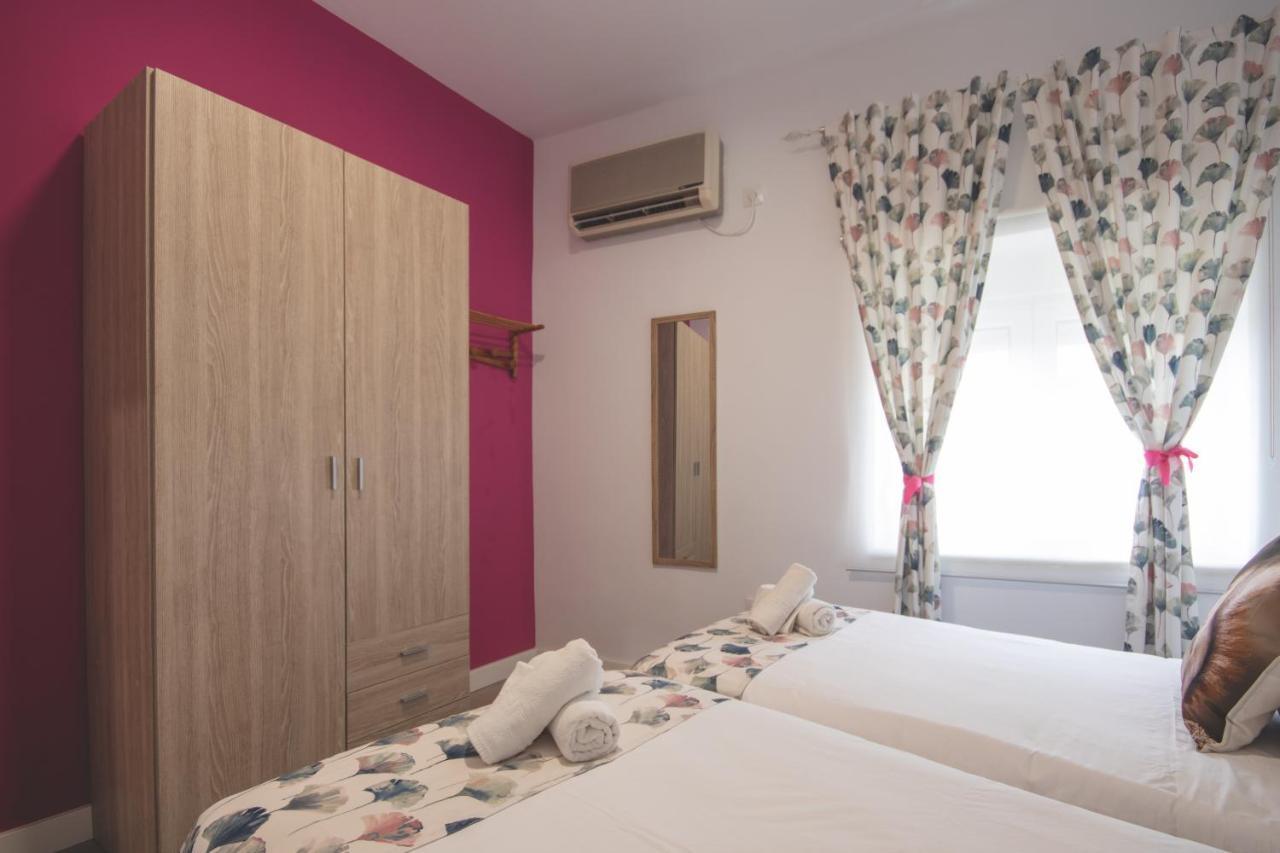 Apartamentos Coso De San Albin Мерида Экстерьер фото