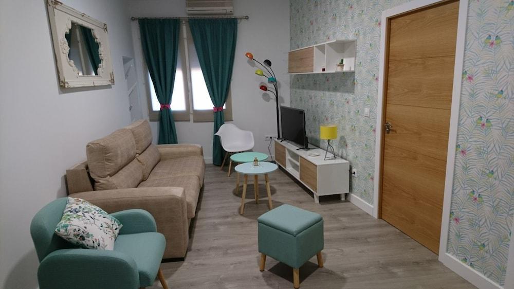 Apartamentos Coso De San Albin Мерида Экстерьер фото