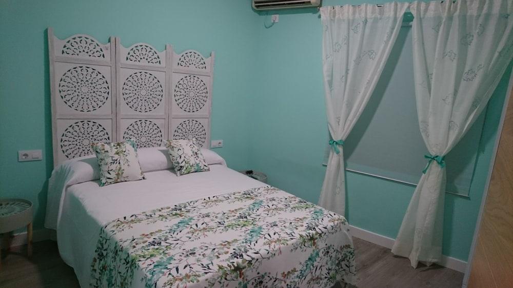 Apartamentos Coso De San Albin Мерида Экстерьер фото